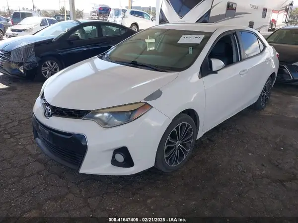 5YFBURHE1GP467025 2016 TOYOTA COROLLA - Image 2