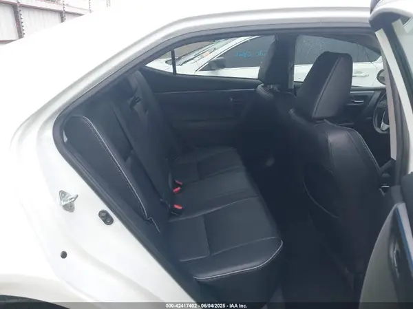 5YFBURHE1GP470975 2016 TOYOTA COROLLA - Image 8