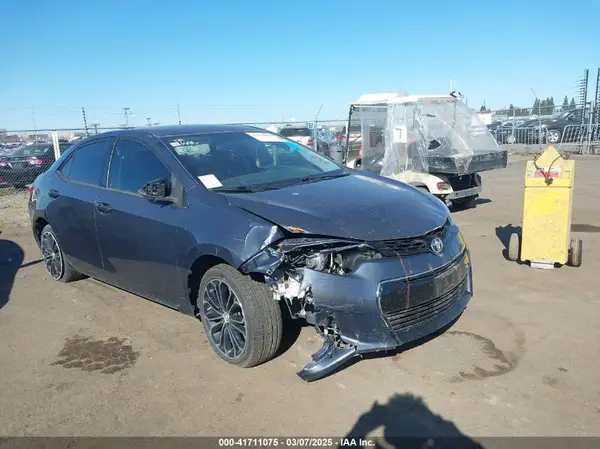 5YFBURHE1GP471432 2016 TOYOTA COROLLA - Image 1