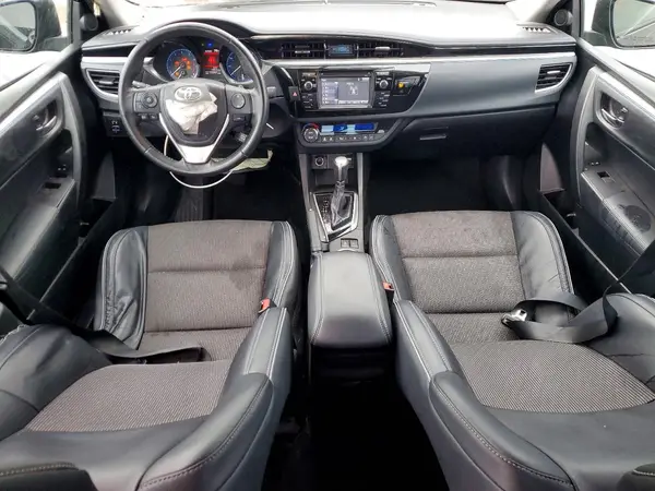 5YFBURHE1GP472063 2016 TOYOTA COROLLA - Image 8