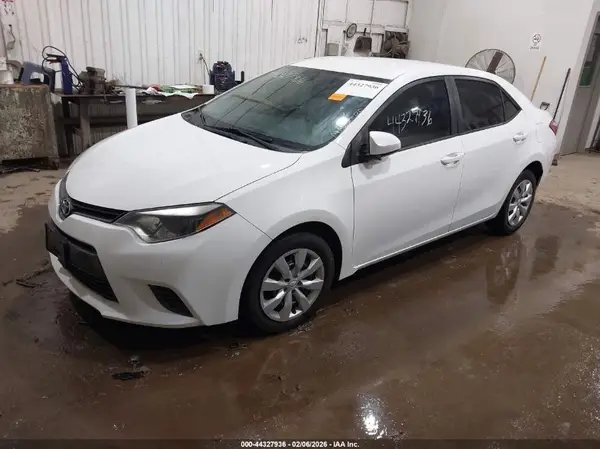 5YFBURHE1GP473777 2016 TOYOTA COROLLA - Image 2