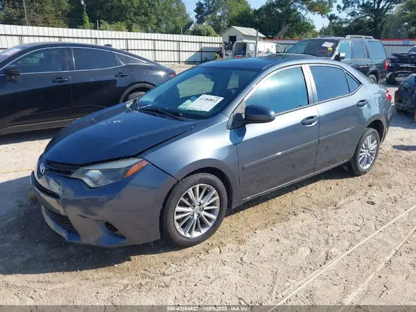 5YFBURHE1GP476890 2016 TOYOTA COROLLA - Image 2