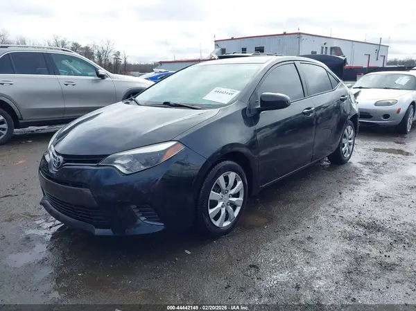 5YFBURHE1GP477389 2016 TOYOTA COROLLA - Image 2
