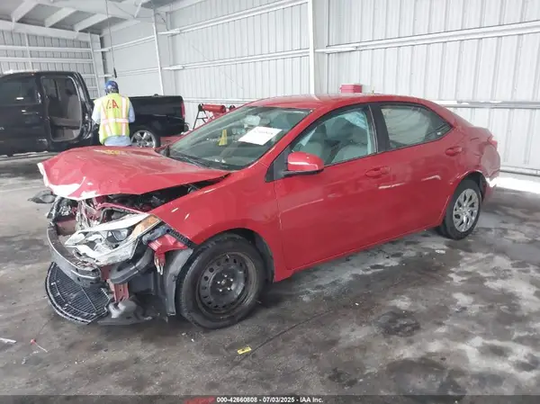 5YFBURHE1GP482155 2016 TOYOTA COROLLA - Image 2