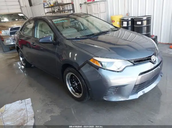 5YFBURHE1GP482365 2016 TOYOTA COROLLA - Image 1