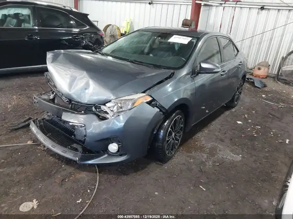 5YFBURHE1GP484942 2016 TOYOTA COROLLA - Image 2