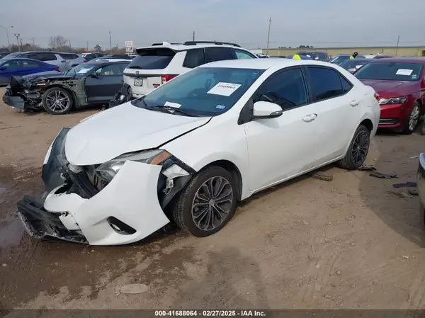 5YFBURHE1GP489946 2016 TOYOTA COROLLA - Image 2