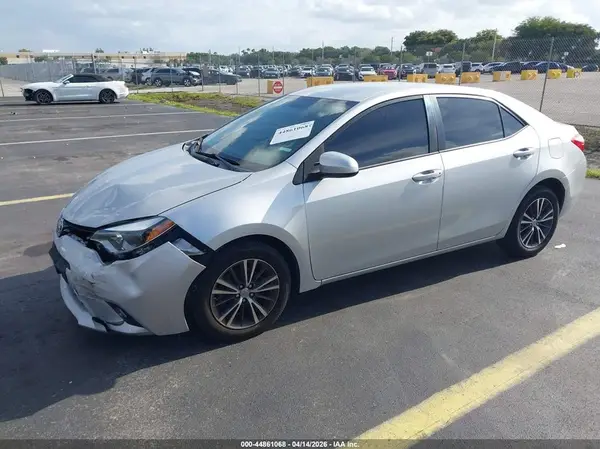 5YFBURHE1GP495827 2016 TOYOTA COROLLA - Image 2