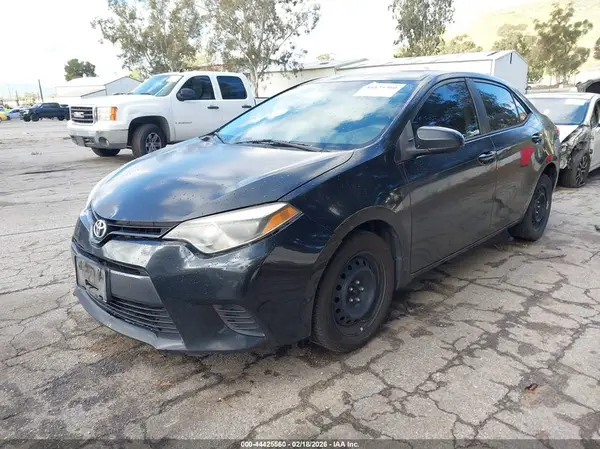 5YFBURHE1GP504896 2016 TOYOTA COROLLA - Image 2