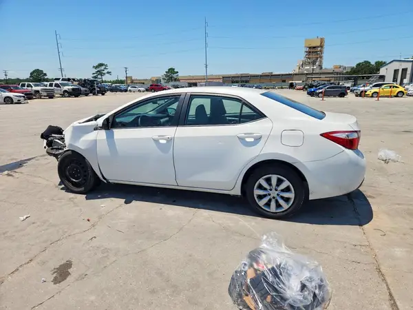 5YFBURHE1GP508527 2016 TOYOTA COROLLA - Image 2