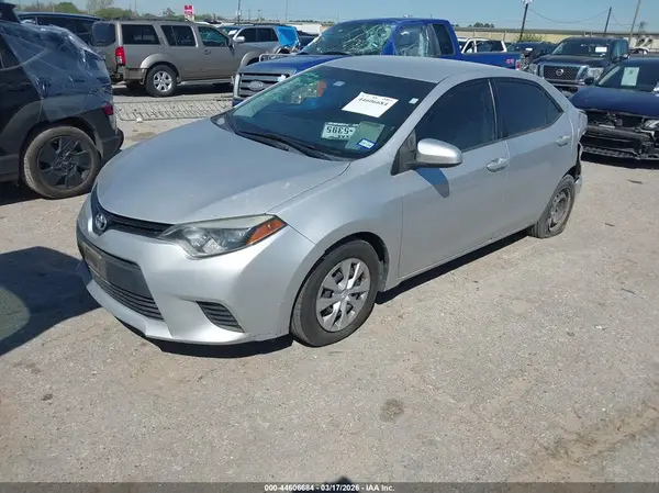 5YFBURHE1GP517194 2016 TOYOTA COROLLA - Image 2