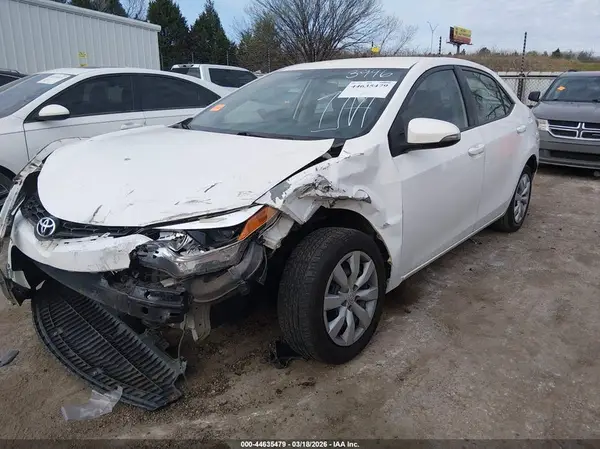5YFBURHE1GP523996 2016 TOYOTA COROLLA - Image 2