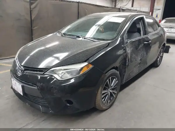 5YFBURHE1GP532763 2016 TOYOTA COROLLA - Image 2