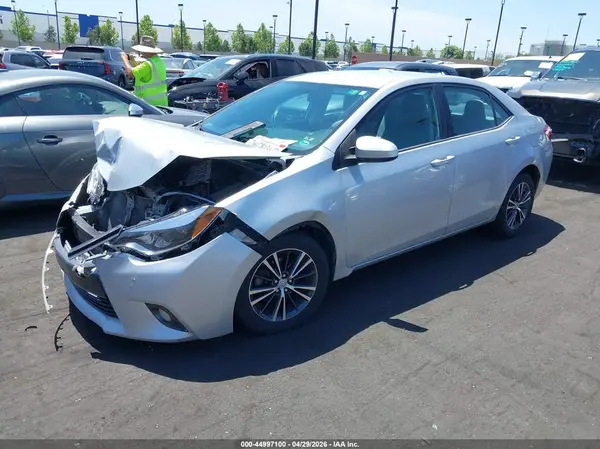 5YFBURHE1GP533928 2016 TOYOTA COROLLA - Image 2