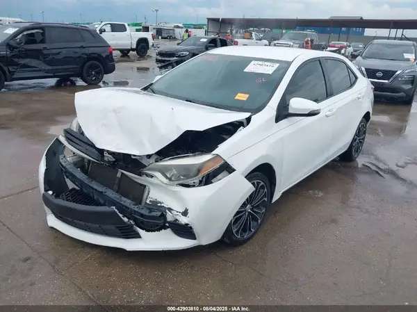 5YFBURHE1GP539552 2016 TOYOTA COROLLA - Image 2