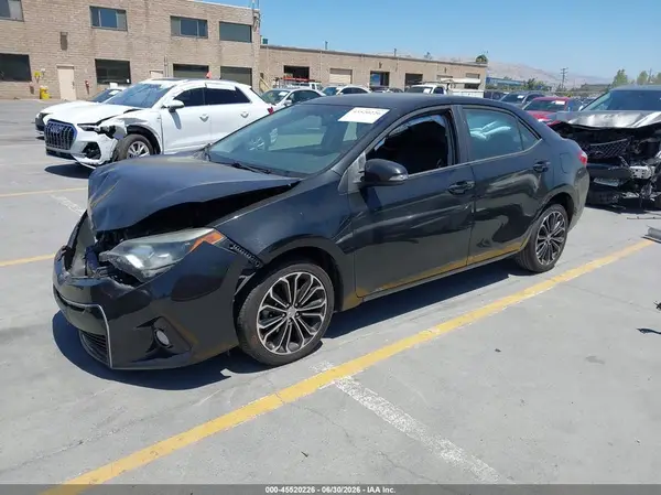 5YFBURHE1GP543956 2016 TOYOTA COROLLA - Image 2