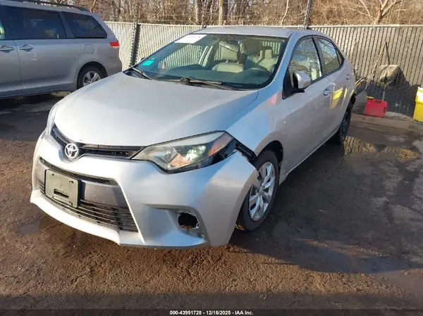 5YFBURHE1GP548574 2016 TOYOTA COROLLA - Image 2