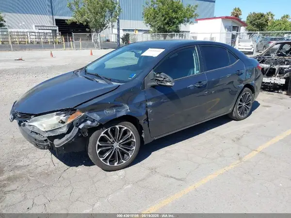 5YFBURHE1GP552267 2016 TOYOTA COROLLA - Image 2