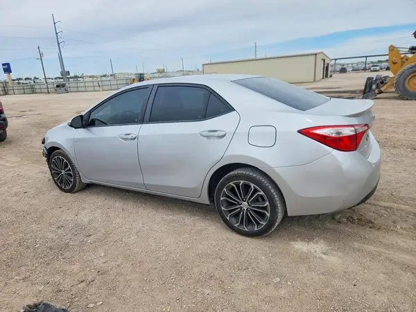 5YFBURHE1GP555332 2016 TOYOTA COROLLA - Image 2