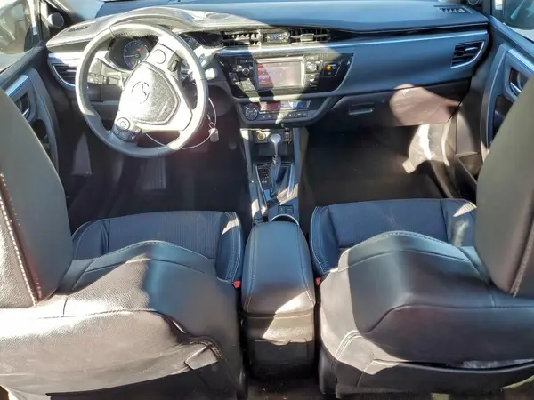 5YFBURHE1GP555685 2016 TOYOTA COROLLA - Image 8