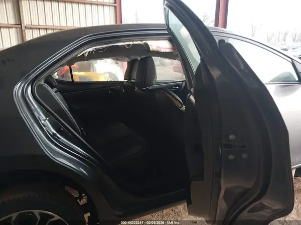 5YFBURHE1GP561664 2016 TOYOTA COROLLA - Image 8