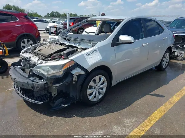 5YFBURHE1GP563852 2016 TOYOTA COROLLA - Image 2