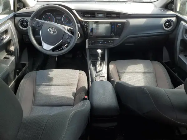 5YFBURHE1HP569099 2017 TOYOTA COROLLA - Image 8