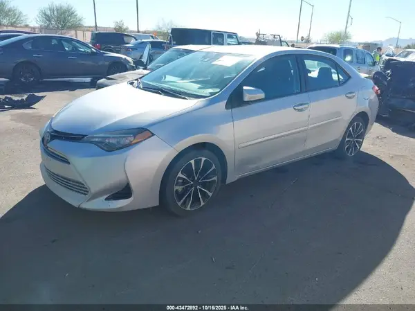 5YFBURHE1HP570074 2017 TOYOTA COROLLA - Image 2