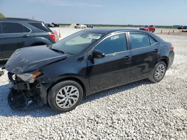 5YFBURHE1HP570186 2017 TOYOTA COROLLA - Image 1