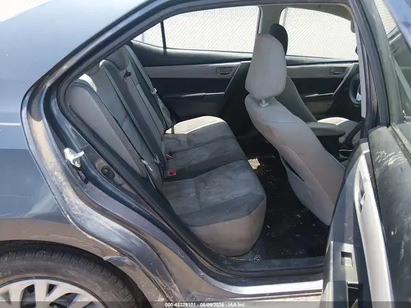 5YFBURHE1HP572228 2017 TOYOTA COROLLA - Image 8