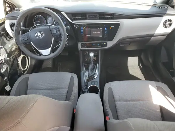 5YFBURHE1HP575078 2017 TOYOTA COROLLA - Image 8
