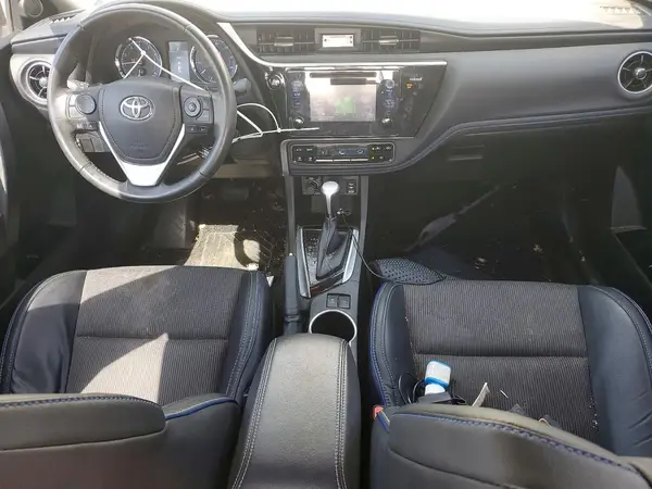 5YFBURHE1HP575615 2017 TOYOTA COROLLA - Image 8