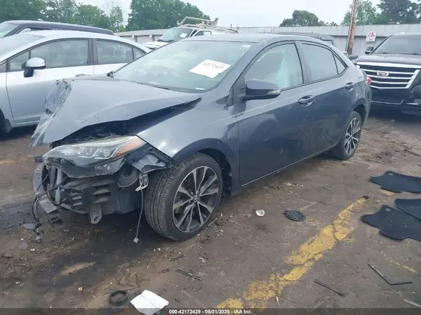 5YFBURHE1HP576733 2017 TOYOTA COROLLA - Image 2