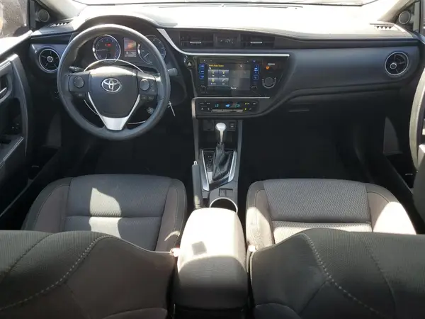 5YFBURHE1HP577431 2017 TOYOTA COROLLA - Image 8