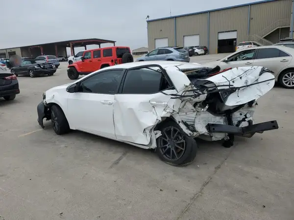 5YFBURHE1HP577803 2017 TOYOTA COROLLA - Image 2