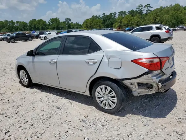 5YFBURHE1HP577851 2017 TOYOTA COROLLA - Image 2
