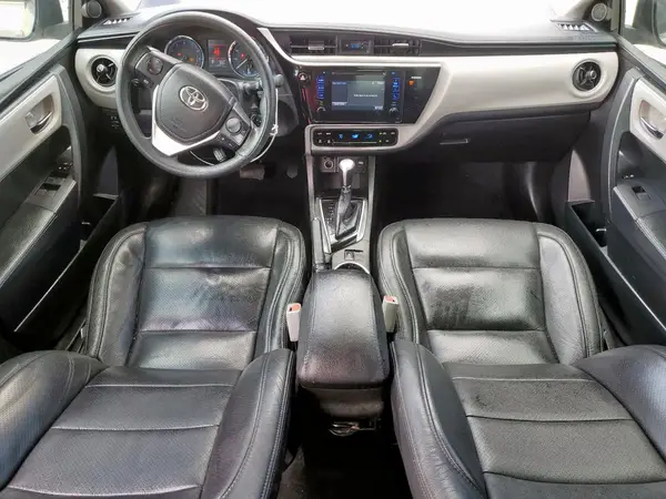 5YFBURHE1HP577851 2017 TOYOTA COROLLA - Image 8