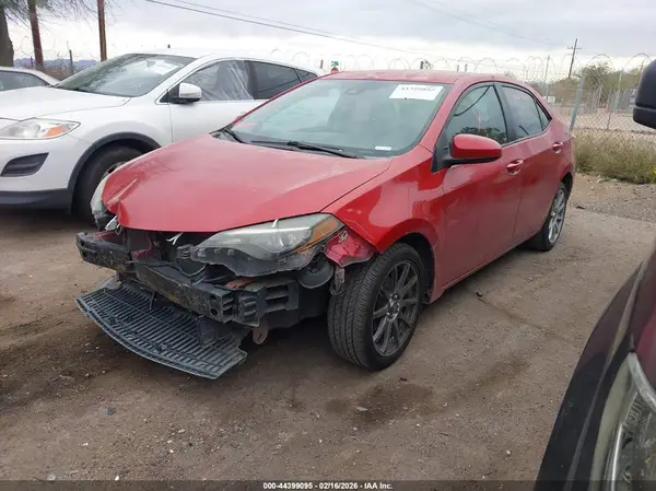 5YFBURHE1HP579907 2017 TOYOTA COROLLA - Image 2