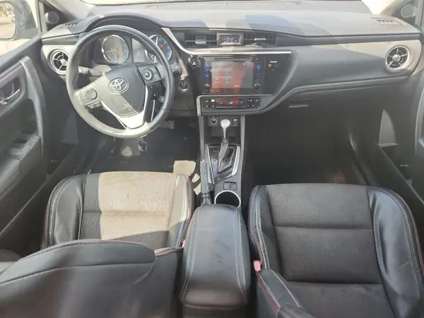 5YFBURHE1HP580734 2017 TOYOTA COROLLA - Image 8