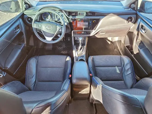 5YFBURHE1HP585755 2017 TOYOTA COROLLA - Image 8