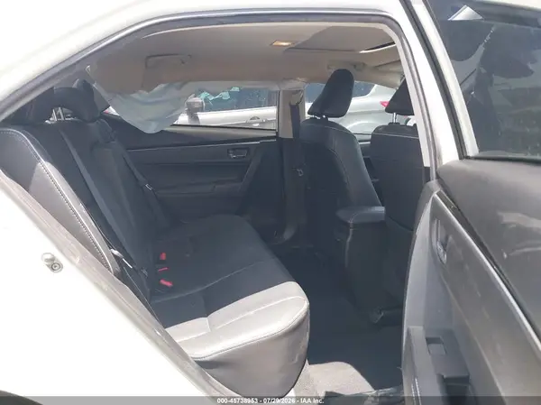 5YFBURHE1HP586162 2017 TOYOTA COROLLA - Image 8