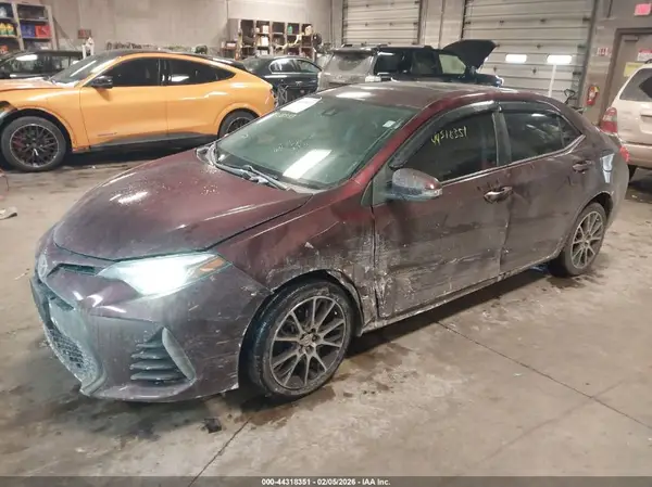 5YFBURHE1HP589787 2017 TOYOTA COROLLA - Image 2
