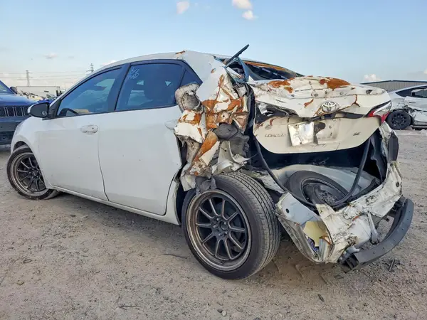 5YFBURHE1HP591264 2017 TOYOTA COROLLA - Image 2