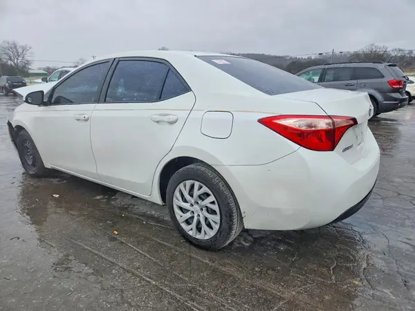 5YFBURHE1HP595654 2017 TOYOTA COROLLA - Image 2