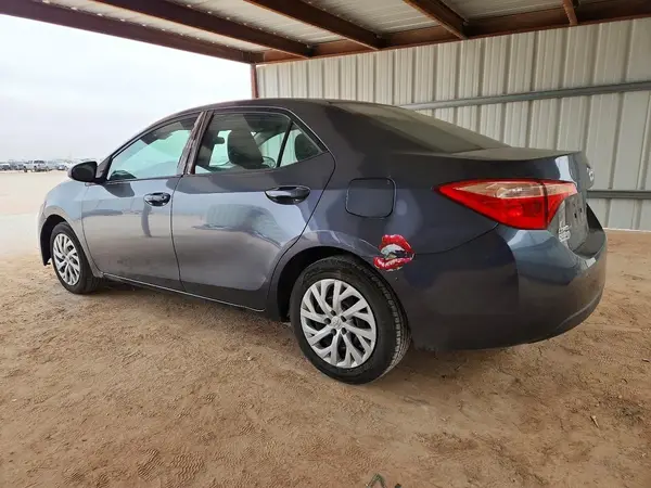 5YFBURHE1HP598196 2017 TOYOTA COROLLA - Image 2