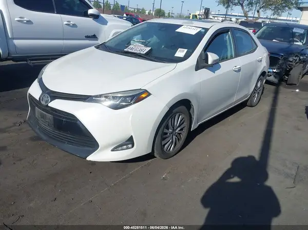 5YFBURHE1HP598814 2017 TOYOTA COROLLA - Image 2