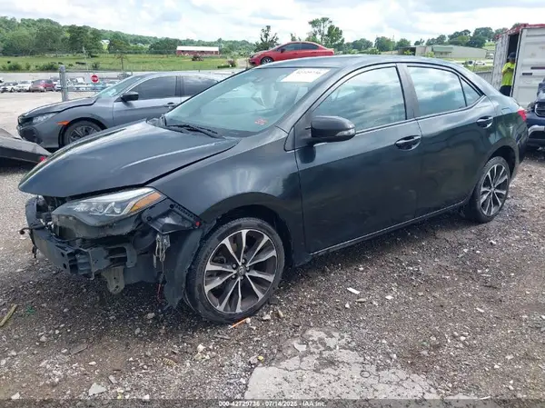 5YFBURHE1HP599056 2017 TOYOTA COROLLA - Image 2