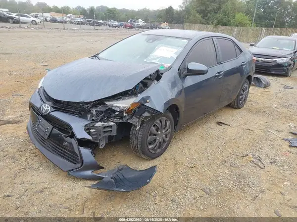 5YFBURHE1HP599607 2017 TOYOTA COROLLA - Image 2