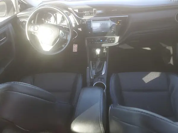 5YFBURHE1HP600853 2017 TOYOTA COROLLA - Image 8