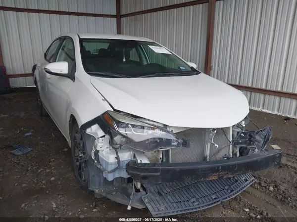 5YFBURHE1HP603140 2017 TOYOTA COROLLA - Image 1
